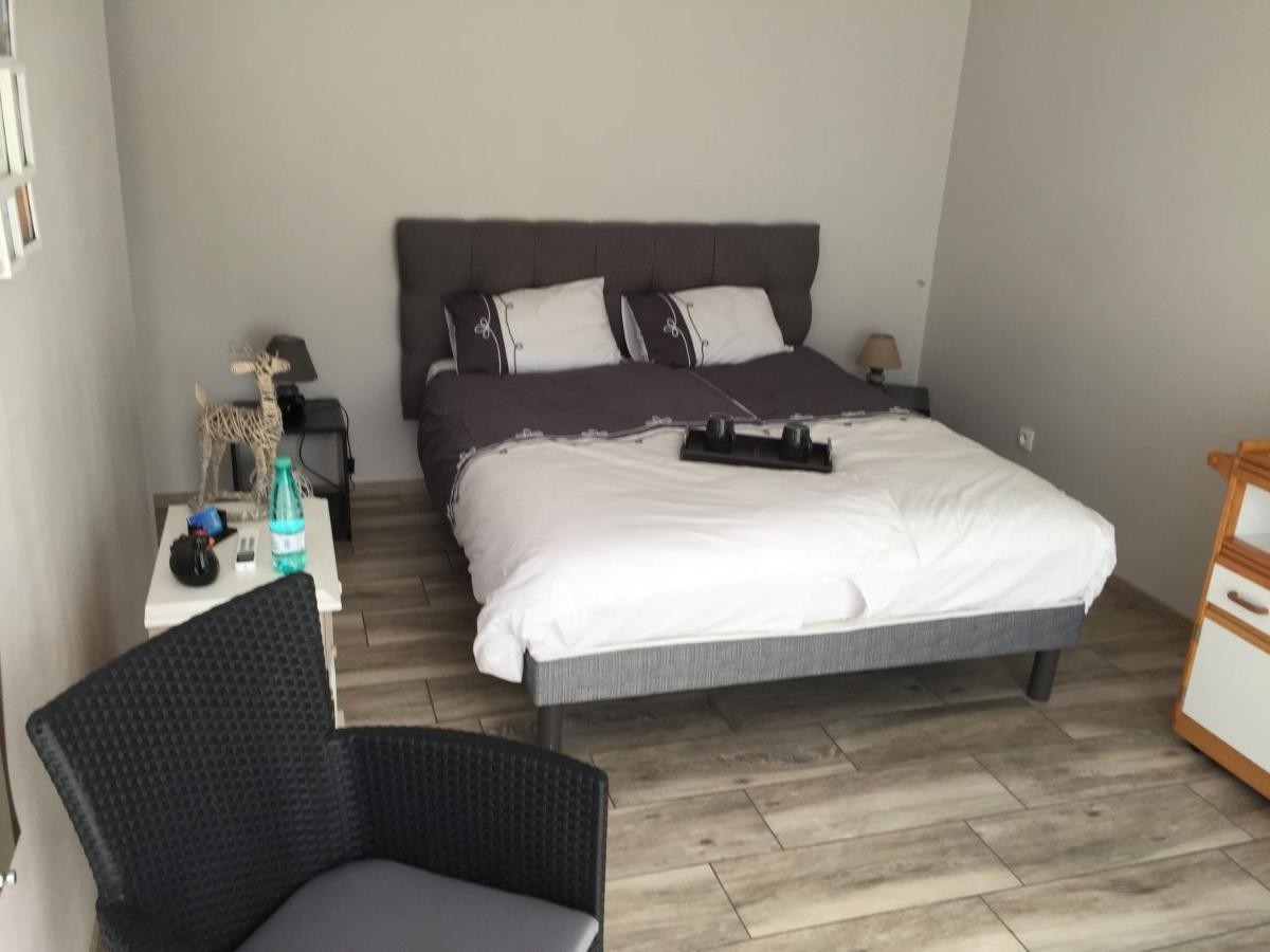 Alaguyauder Le Studio Chatillon-sur-Broue Zewnętrze zdjęcie
